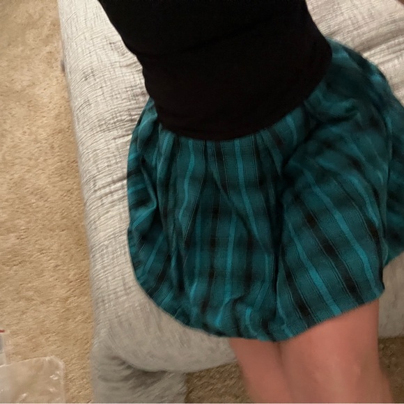 Vintage Y2K Hot Top Plaid School Girl Skirt - Picture 9 of 9